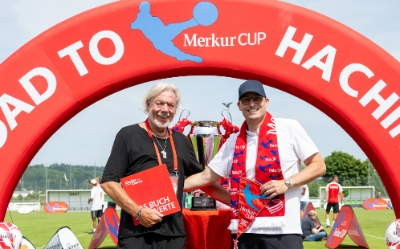 uhlsport und Merkur CUP verlängern Partnerschaft